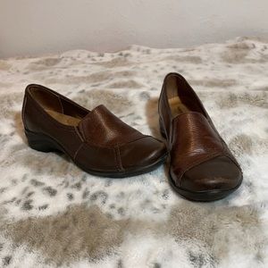 Hush puppies shoes size 8